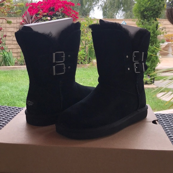 UGG Shoes - NWT UGG Black Renley II Boot
